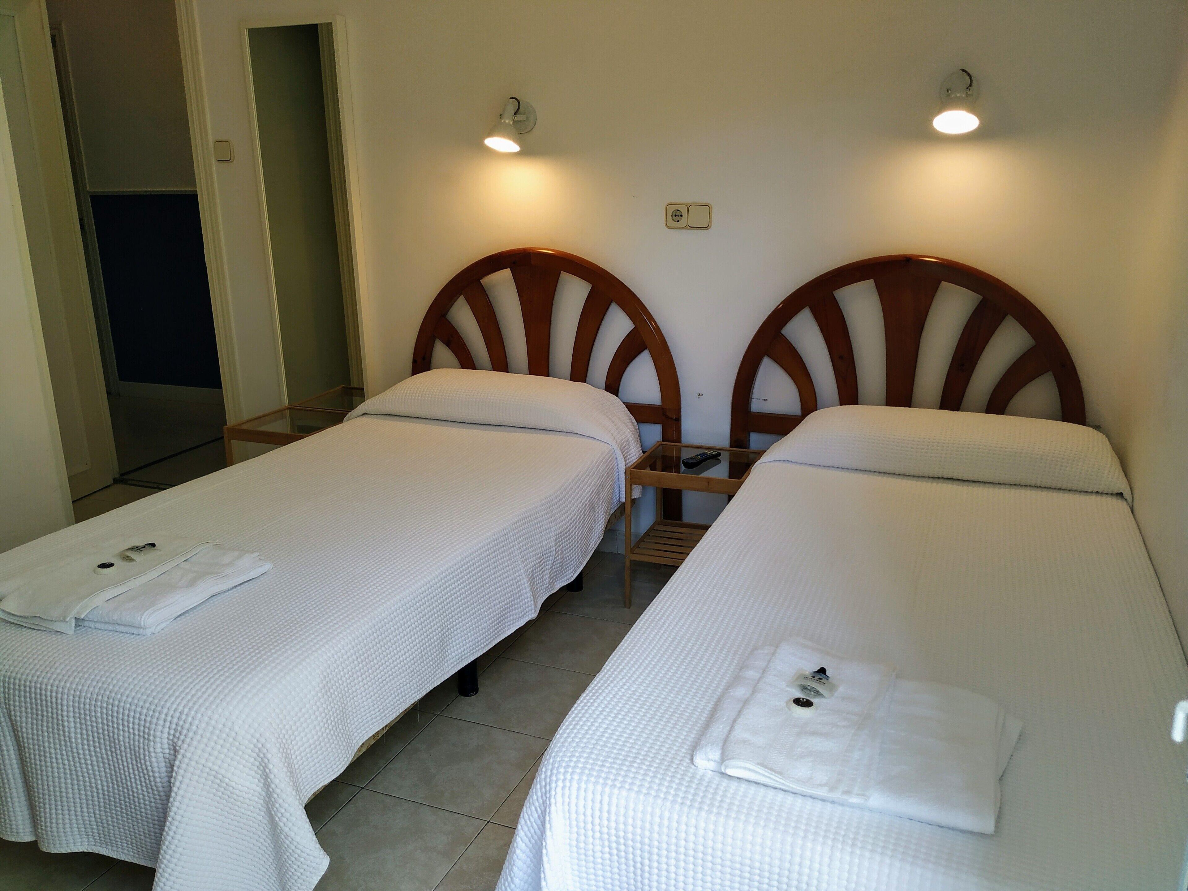 Hostal Abitum Madrid — Foto 1